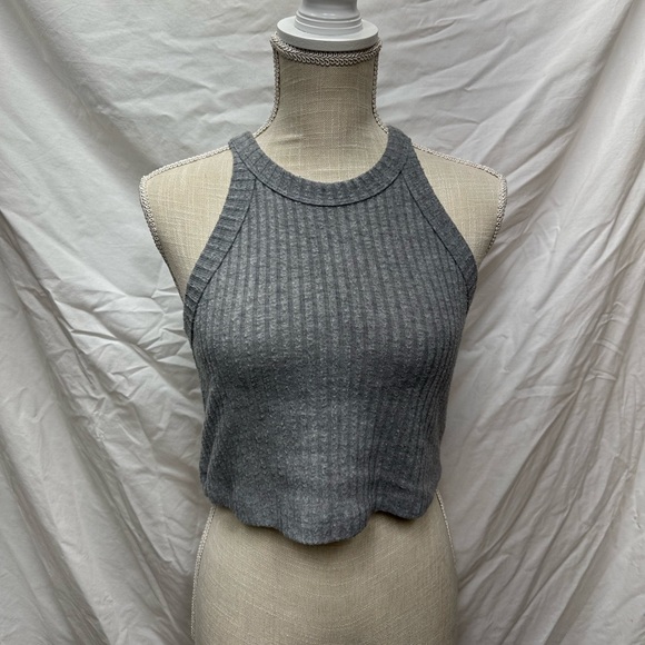 Truly Madly Deeply Gray Tank Top/Crop Top Size Large - Picture 7 of 9